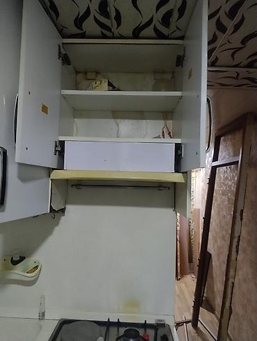 Mətbəx mebeli: Taxtadan hazırlanmış, yuxarı hissəsində qapıları şüşəli olan mətbəx -da lalafo.az — 4 Mətbəx mebeli: Taxtadan hazırlanmış, yuxarı hissəsində qapıları şüşəli olan mətbəx — 4