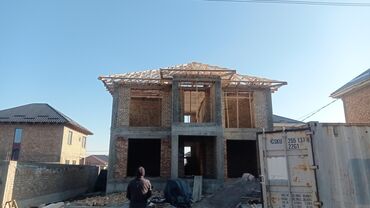 установка крыши на дом цена: Предлагаются услуги по выполнению кровельных работ. Включают монтаж