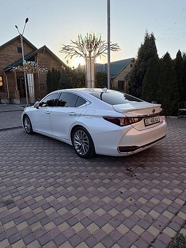 беха 5: Lexus ES: 2021 г., 2.5 л, Типтроник, Гибрид, Седан — 9