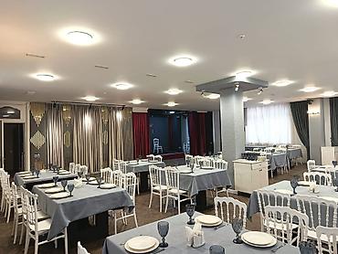 həyət evi qaracuxur: BADAMDARDA NÖQTƏSİNƏ QƏDƏR HAZIR — PREMİUM RESTORAN VƏ LOUNGE — 1