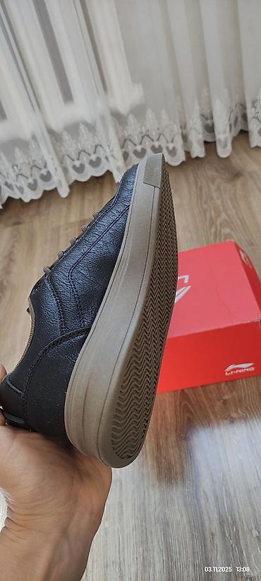 Кроссовки и спортивная обувь: Кроссовки Warrior - Размер: 41 - Цена на фото: 2500 сом - Цвет — 2