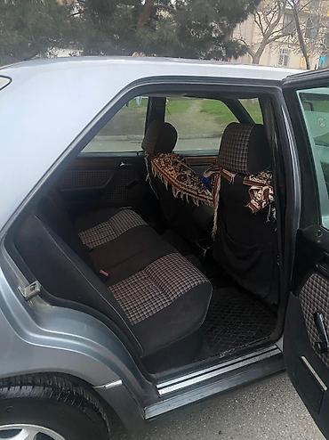 Nəqliyyat: Mercedes-Benz E 230: 2.3 l | 1992 il Sedan — 10