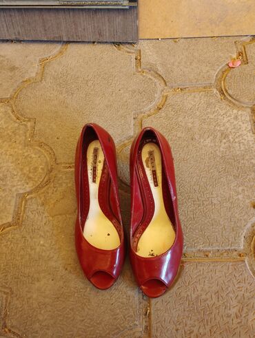теплая обувь: Туфли 37, цвет - Красный