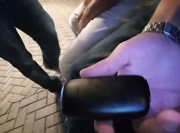 Qara rəngli elektron siqaret (vape) cihazı - Korpus: parlaq qara
