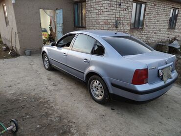 фолксваген пасат: Volkswagen Passat: 2000 г., 1.8 л, Механика, Бензин, Седан