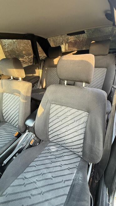 Volkswagen: Volkswagen Passat: 1996 г., 1.6 л, Механика, Бензин, Седан — 8