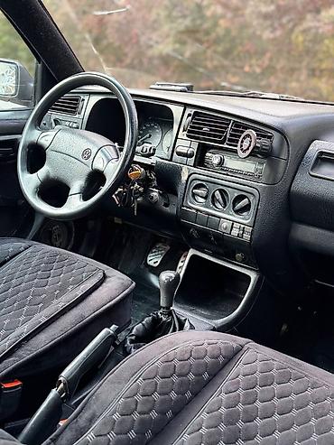 Volkswagen: Volkswagen Golf: 1993 г., 1.8 л, Механика, Бензин, Хэтчбэк — 12