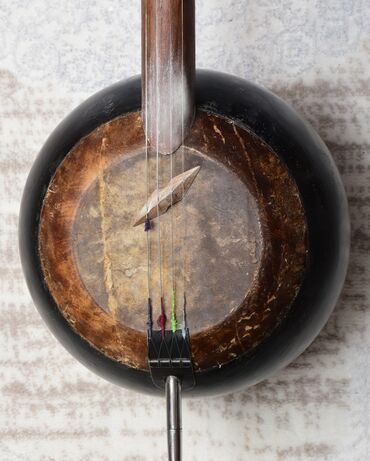 Kamança: Kamança xalq çalğı aləti. Çox dəyərlidir. Üstündə çexol, əlavə simlər -da lalafo.az — 5 Kamança: Kamança xalq çalğı aləti. Çox dəyərlidir. Üstündə çexol, əlavə simlər — 5