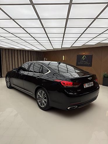 byd e2 2025: Hyundai Genesis: 2018 г., 3.3 л, Автомат, Бензин — 4