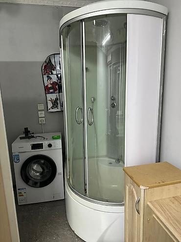 Продажа салонов красоты и кабинетов: Продаю коммерческое помещение,бывшая парихмахерская(все документы — 8