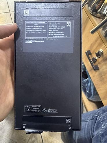 Samsung: Samsung Galaxy S24 FE, цвет - Белый — 2