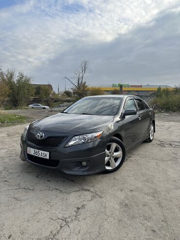 б у машины: Toyota Camry: 2010 г., 2.5 л, Бензин