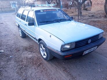 Volkswagen: Volkswagen Passat: 1985 г., 1.8, Механика, Бензин, Седан