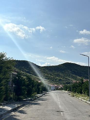 Həyət evləri və villalar: Dağ mənzərəli həyət evi – geniş eyvanlı Üstünlüklər: - Geniş terasda — 7