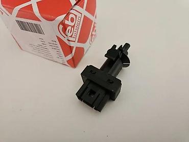 Car Electrical Components: PREKIDAC STOP SVETLA MERCEDES 124 190 A B C ML SPRINTER VITO | at lalafo.rs — 5 Car Electrical Components: PREKIDAC STOP SVETLA MERCEDES 124 190 A B C ML SPRINTER VITO | — 5