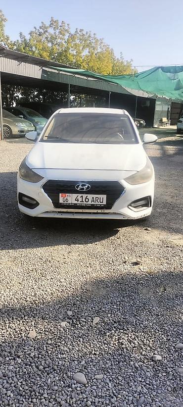 Hyundai Solaris: 2018 г., 1.4 л, Автомат, Бензин, Седан