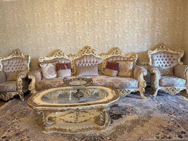 Qonaq otağı dəstləri: İşlənmiş, Masa və oturacaqlar, Jurnal masası, Servant, Türkiyə — 8