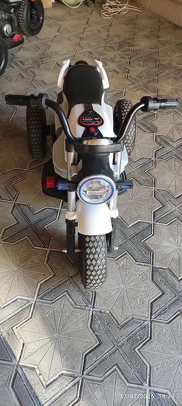 Uşaq üçün elektrik maşınları: Uşaq elektrik üçtəkərli motosiklet - Rəng: qırmızı/qara-gümüş — 5