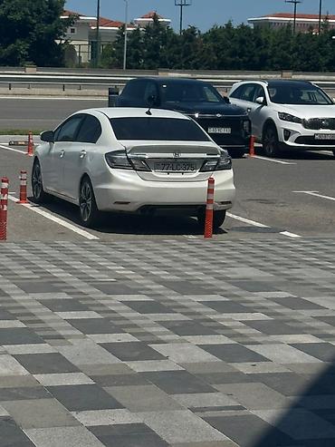 civic: Honda Civic: 1.5 l | 2014 il Sedan — 3