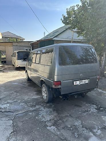 серая 2: Volkswagen Transporter: 1996 г., Фургон — 1