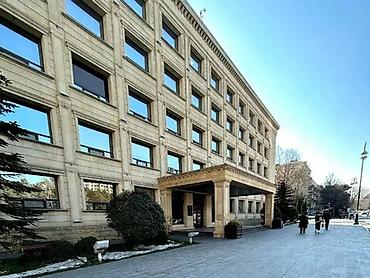 Döşəmə işləri: Elesger Elekberov Kucesi 5 ci mertebe cox gozel panaramasi var — 2