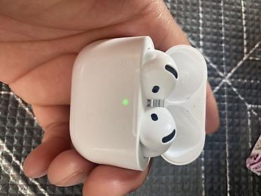 honor 9d: Беспроводные наушники-вкладыши, Apple, AirPods 4, Б/у — 1