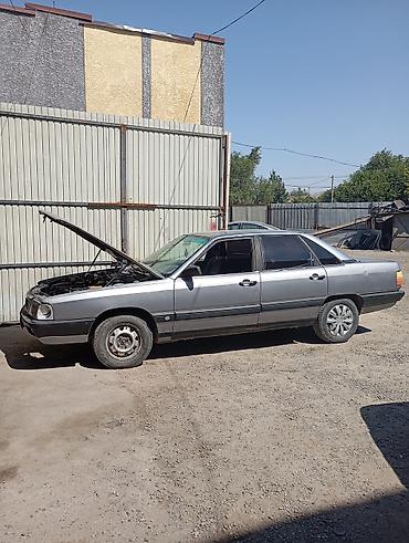 кузов утка: Audi 100: 1985 г., 2.2 л, Механика, Бензин, Седан — 1