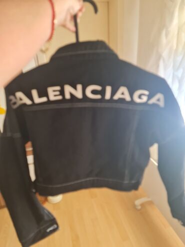 zenske monton jakne: Nova Balenciaga teksas jaknica. kratka ispod grudi