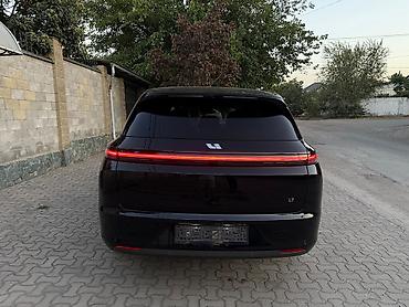 Продажа авто: Lixiang L7: 2023 г., 1.5 л, Автомат, Электромобиль, Кроссовер — 5