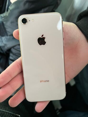 Apple iPhone: IPhone 8, Б/у, 64 ГБ, Золотой, Защитное стекло, Чехол, Кабель, 80 %