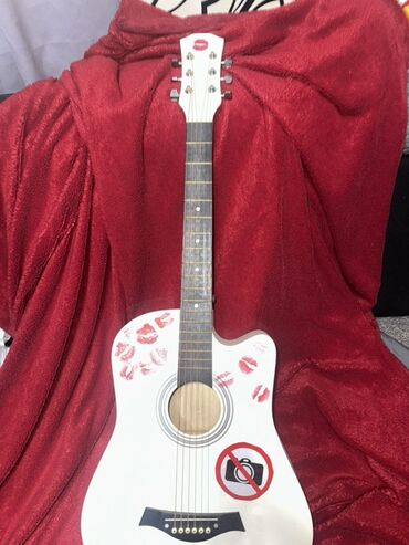 купить струны для гитары в бишкеке: Акустическая гитара (б/у) + чехол Продам акустическую гитару в