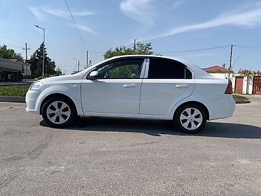 Chevrolet: Chevrolet Aveo: 1.5 l | 2011 il 291000 km Sedan — 4