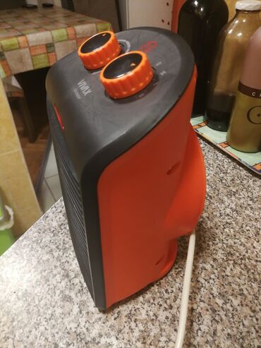 Kaloriferi: Grejalica duvaljka 2 brzine plus ventilator Vivax 2000w. Ispravna na lalafo.rs — 3 Kaloriferi: Grejalica duvaljka 2 brzine plus ventilator Vivax 2000w. Ispravna — 3