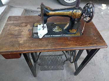 немецкая швейная машинка: Швейная машина