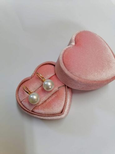 Minđuše: Cena 900 — 9