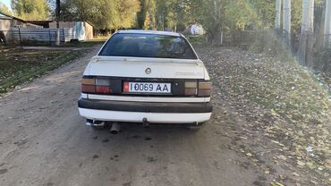 пассать б4: Volkswagen Passat: 1989 г., 1.8 л, Механика, Бензин, Седан