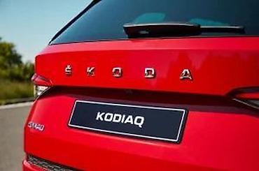 pikap prevoz: Veliki znak natpis Skoda - sivi i crni. Samolepljiv znak za gepek — 6