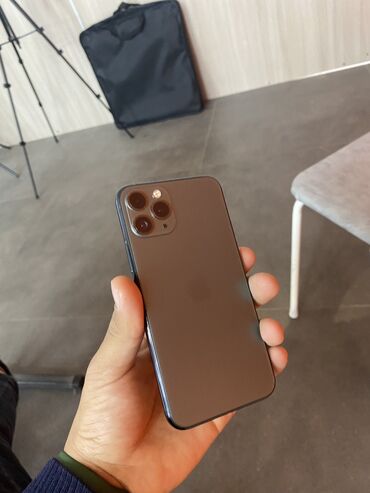 телефон пока: IPhone 11 Pro, Б/у, 64 ГБ, 78 %