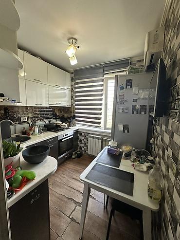Продажа квартир: 3 комнаты, 58 м², 10 мкр 104 серия, 4 этаж — 3