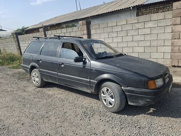 машинист башенного крана: Volkswagen Passat: 1989 г., 1.8 л, Механика, Бензин, Универсал