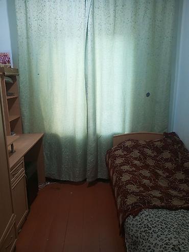 Продажа коттеджей и домов: Дом с участком 6 соток. кирпичный, Баня навес. двор на 3-4 машины — 4