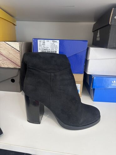 обувь ручной работы бишкек: Женские ботильоны на устойчивом каблуке - Цвет: черный - Материал