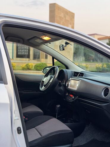 Toyota: Toyota Vitz: 1.3 l | 2012 il Hetçbek — 8