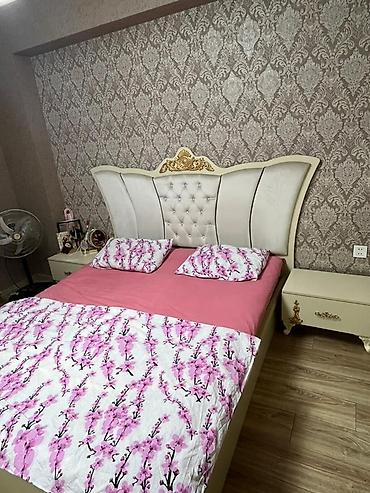 Yataq otağı dəstləri: Klassik üslubda mebel dəsti - Rəng: krem (açıq bej) – qızılı dekor — 8