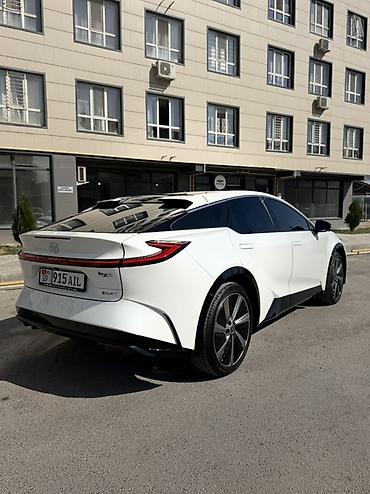 Toyota: Toyota bZ3: 2026 г., Автомат, Электромобиль, Лифтбек — 3