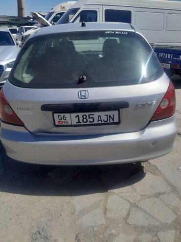 хонда сивик леви руль автамат хежибек серебристый: Хэтчбек Honda Civic серебристого цвета. Компактный автомобиль для