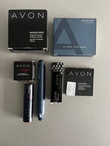 Šminka: AVON sminka NOVO Avon puder NOVO Puder sa ogledalo i aplikatorom — 2