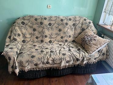 salon divanları: Klassik üslubda yumşaq mebel dəsti - Tərkib: 1 ədəd iki‑üç nəfərlik — 1