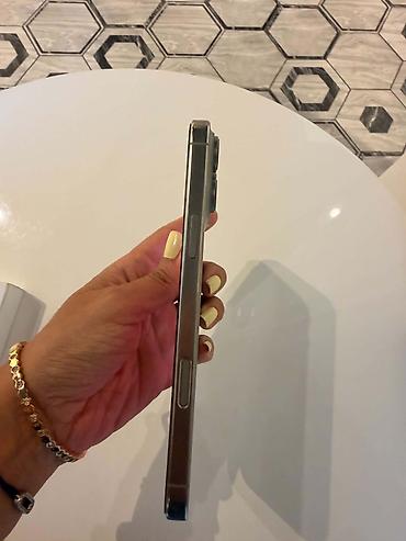 iphone red: IPhone 16 Pro Max, 256 GB — 6
