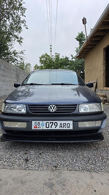 Volkswagen Passat: 1994 г., 1.8 л, Механика, Бензин, Седан